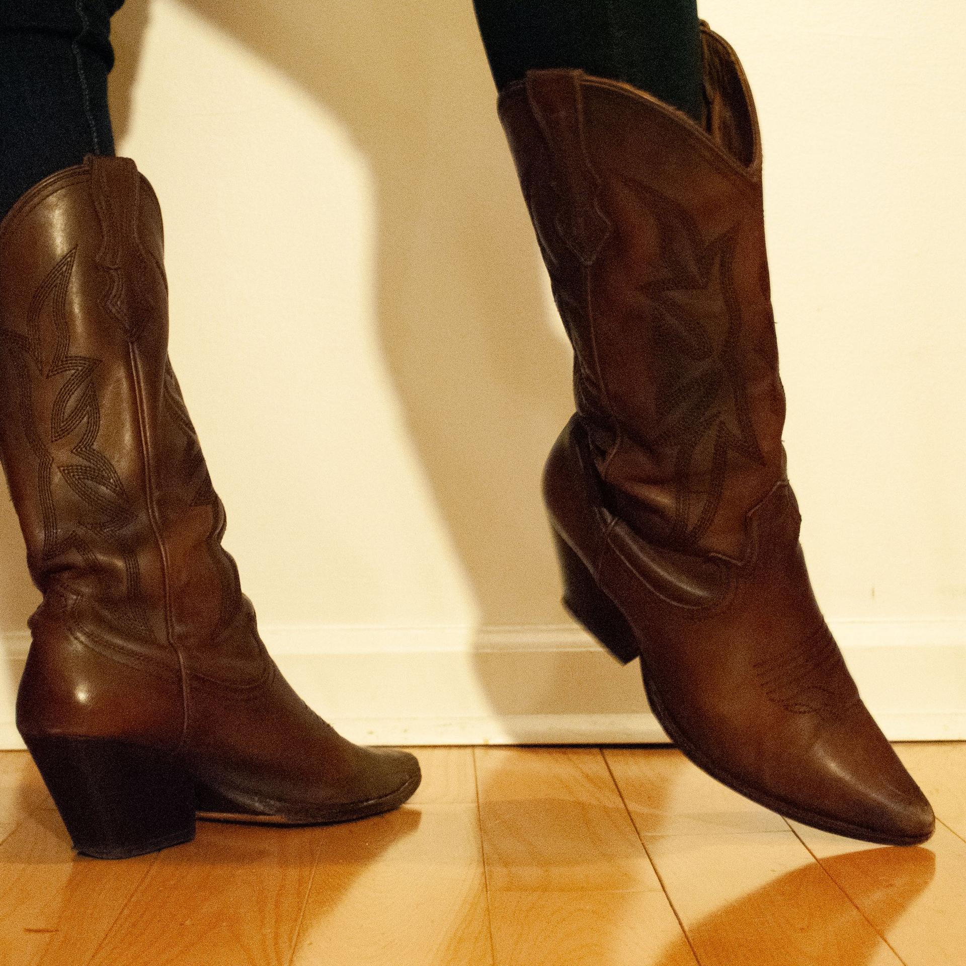 Kickin’ it Country: My Journey into Line Dancing Written By Molly McCabe