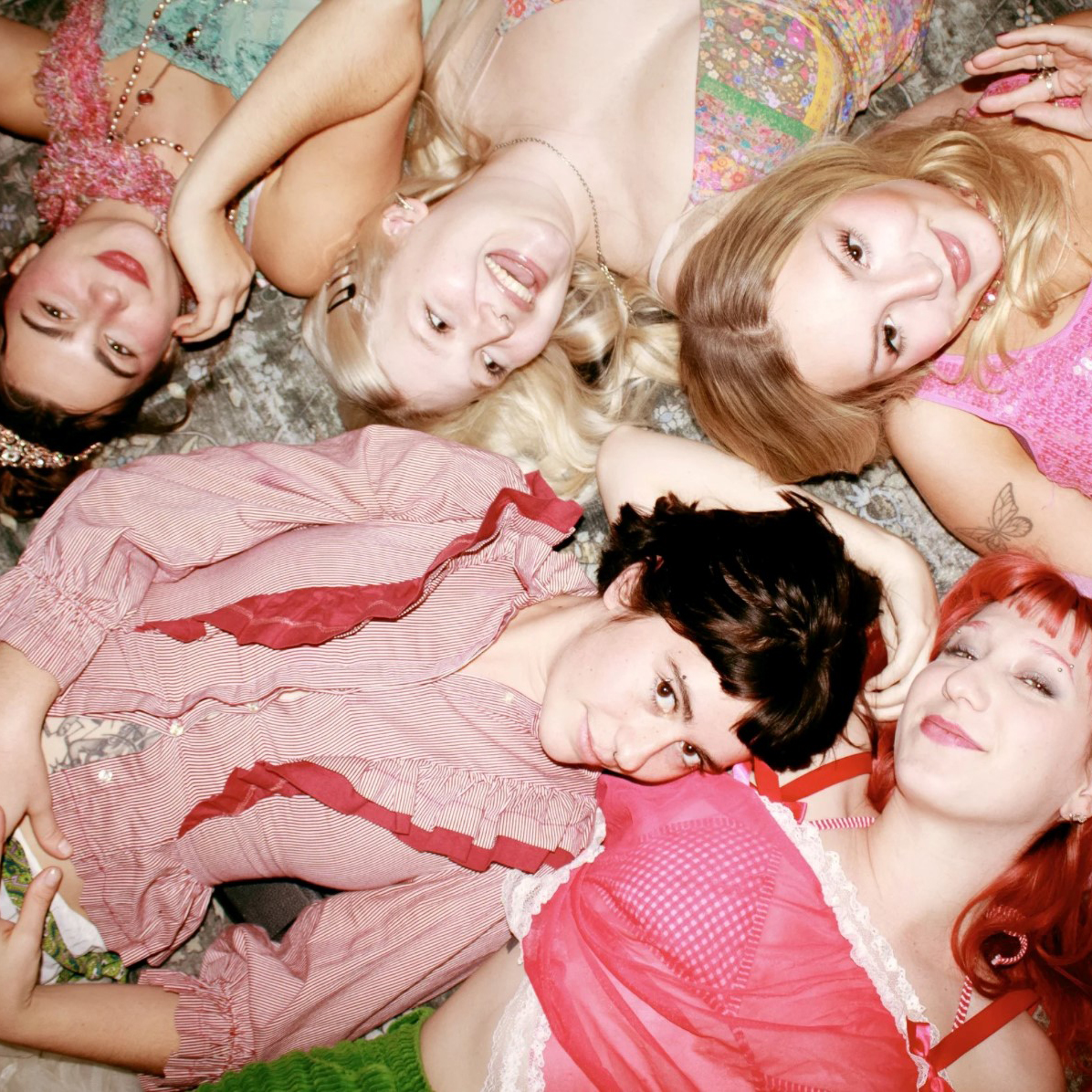 xoxo, your old friends <3 Written By Nyah Khan